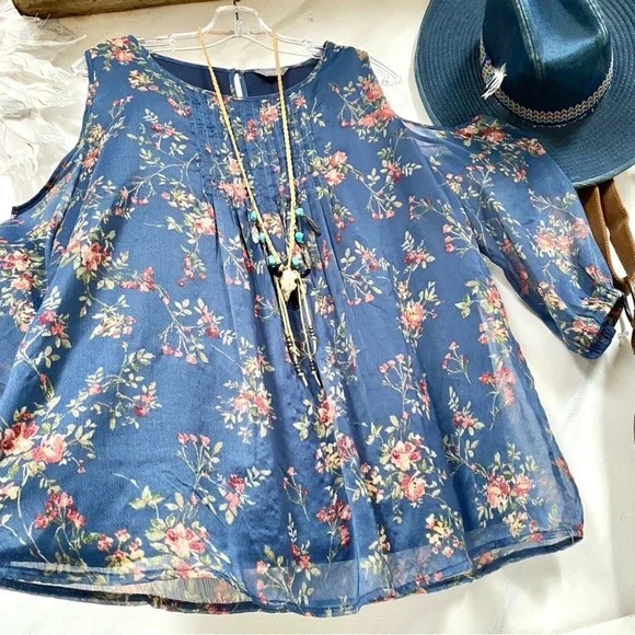 Prairie boho vibe floral flowy blouse w cold shoulder shabby chic feminine feel - Picture 3 of 15
